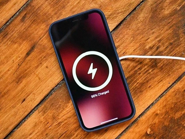 洛宁苹果手机维修分享iPhone 12可以随便充电吗 